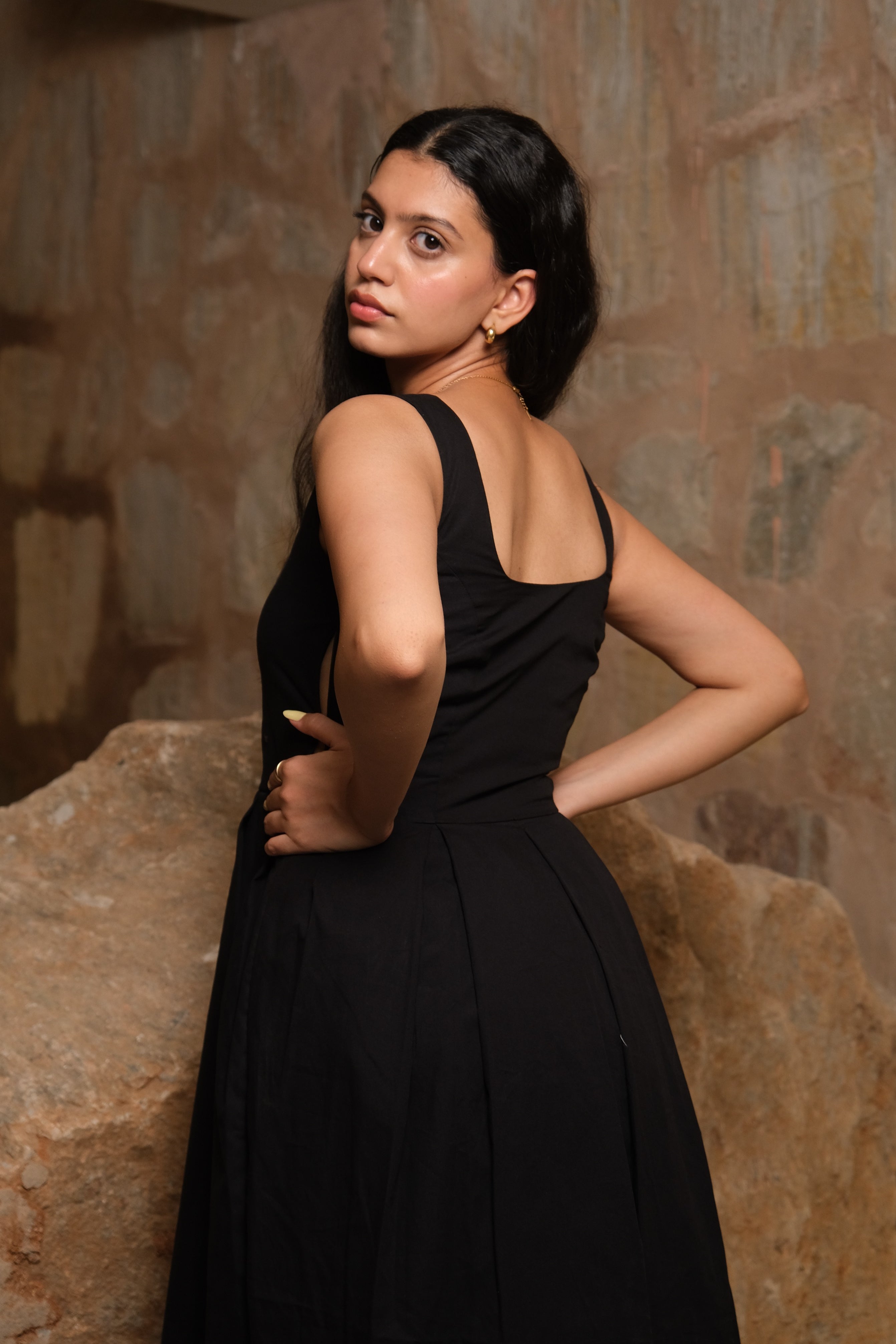 Pleated Midi Dress (Black)